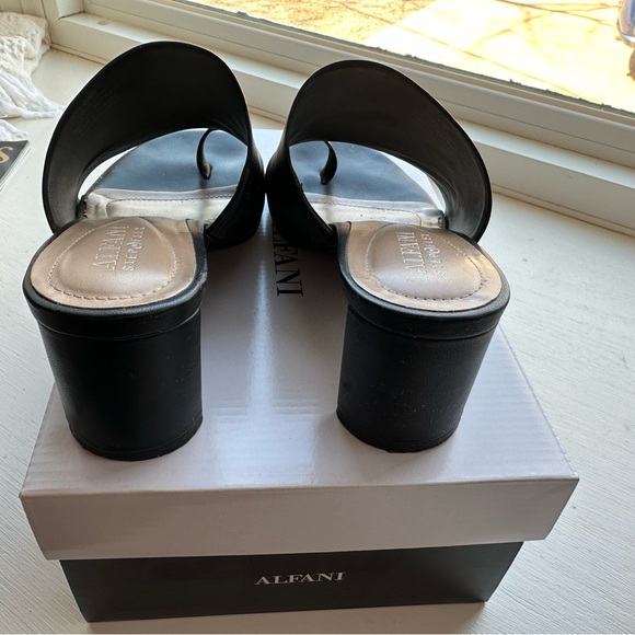Alfani shoes!!🖤🖤MAKE AN OFFER!!! - Picture 3 of 7